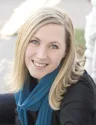 Photo of Rebecca Yarros